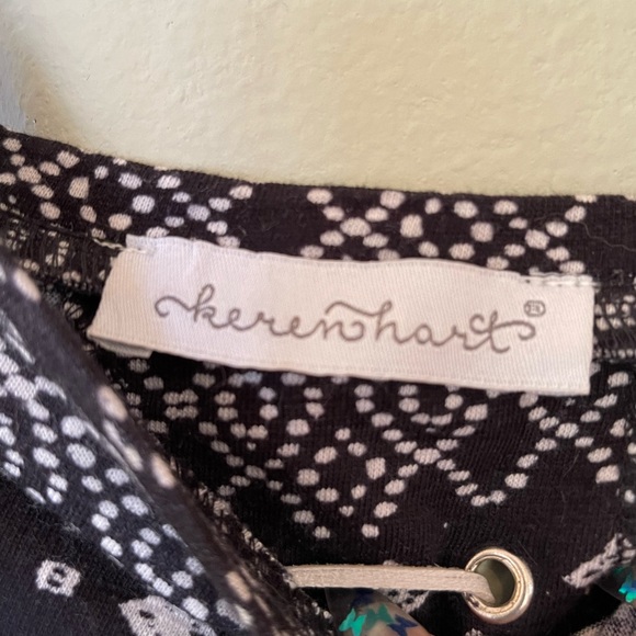 Keren Hart XL Top lace trim has criss cross design new never worn black & white - Picture 3 of 5